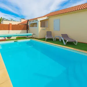 https://private-villa-with-heated-pool-terrace-see-view.hotelsfuerteventura.org